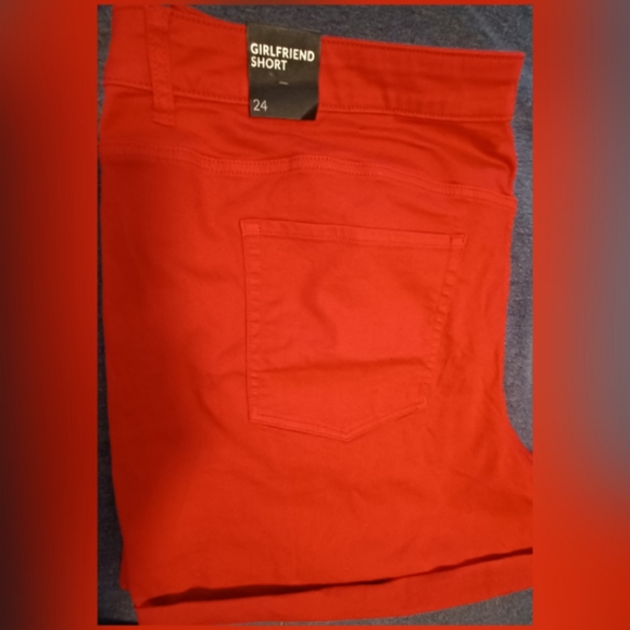 Lane Bryant Girlfriend Shorts size 24 Red **New w/tags - Picture 3 of 4